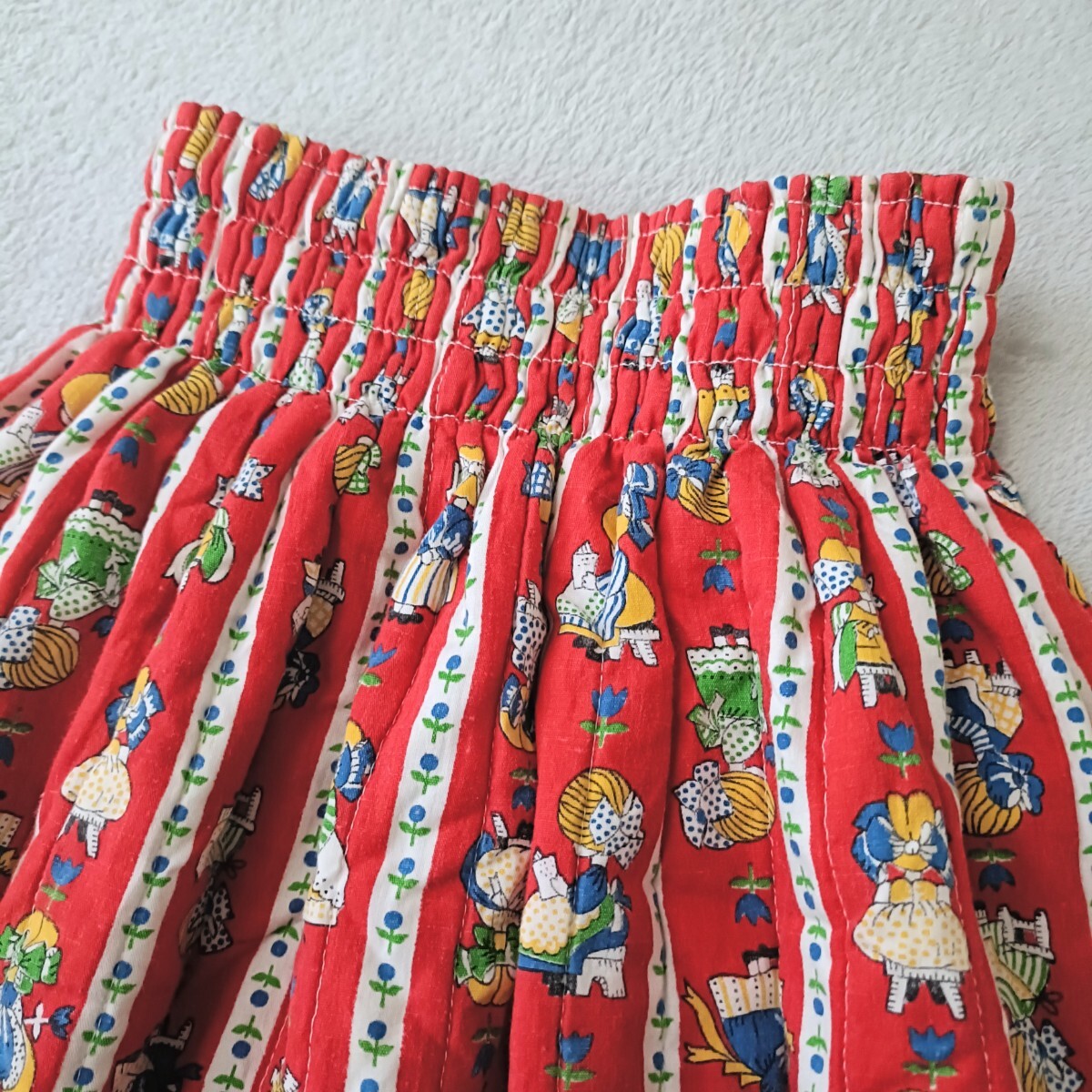 USA製 ヴィンテージキッズスカート キルティング ストライプ レトロポップ vintage ロング丈 フレアスカート ミディ丈 子供服 アメリカ古着_画像2