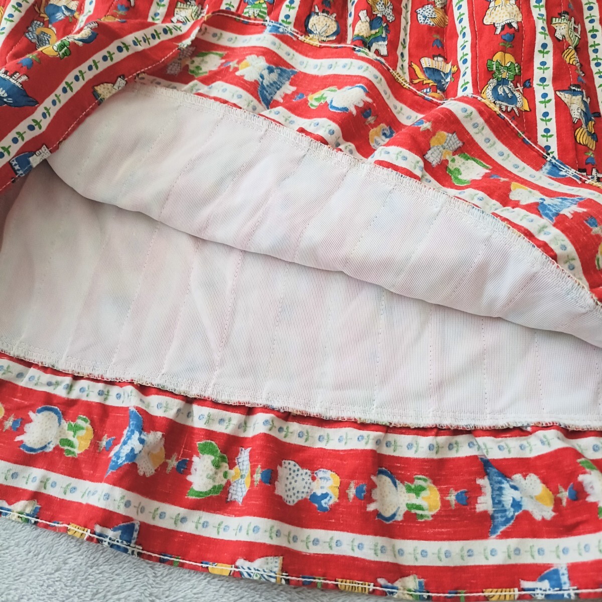 USA製 ヴィンテージキッズスカート キルティング ストライプ レトロポップ vintage ロング丈 フレアスカート ミディ丈 子供服 アメリカ古着_画像4