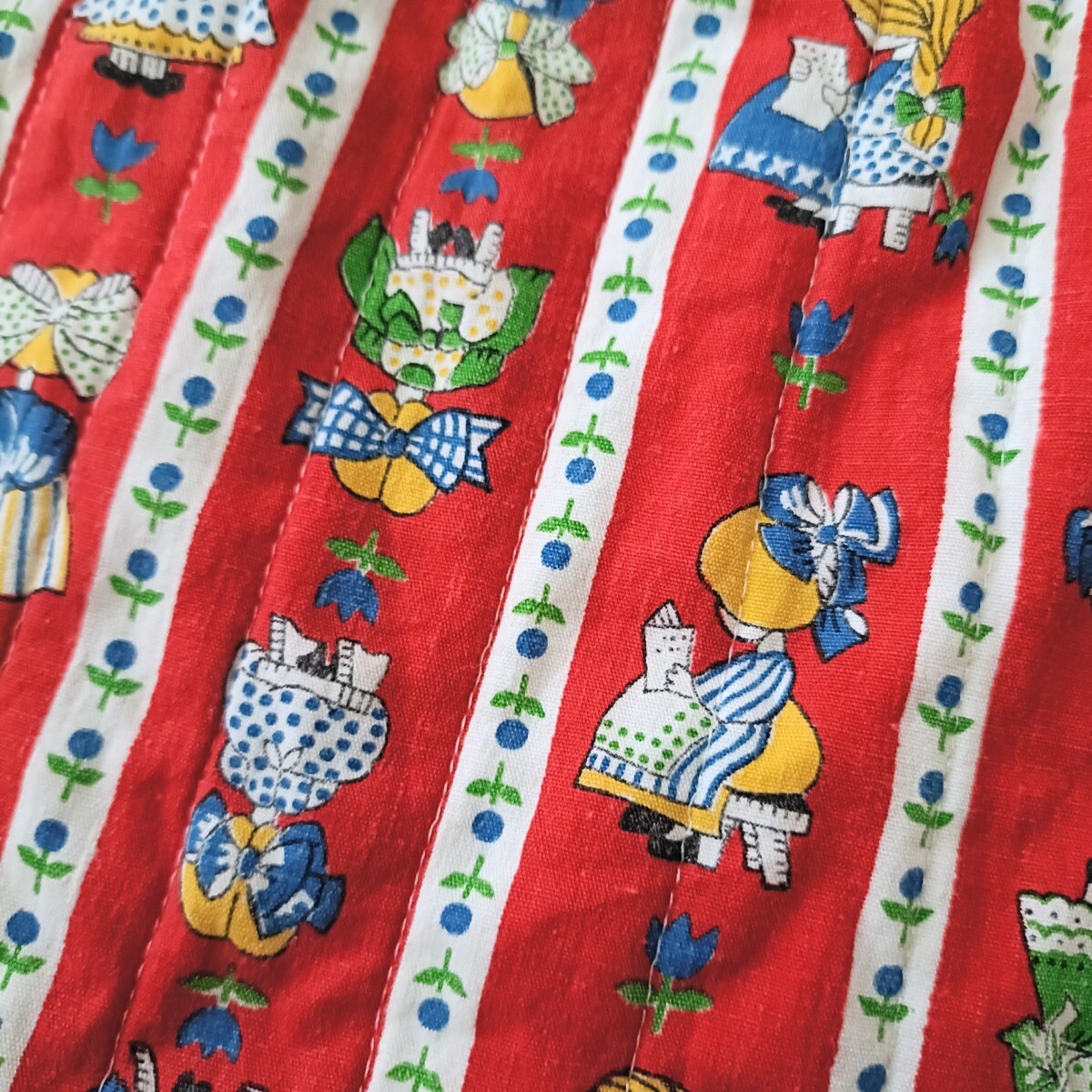 USA製 ヴィンテージキッズスカート キルティング ストライプ レトロポップ vintage ロング丈 フレアスカート ミディ丈 子供服 アメリカ古着_画像5