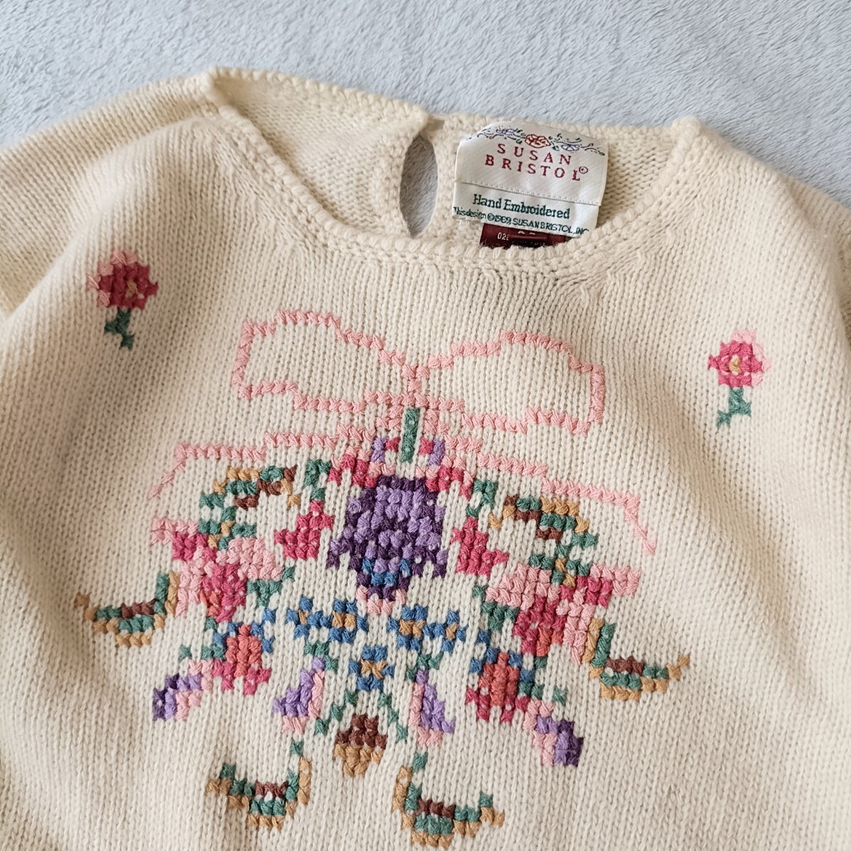 ハンドエンブロイダリー 花柄刺繍 ウールセーター アメリカ古着 クロスステッチ ニット ヴィンテージ 古着 レトロ ガーリー パフスリーブ_画像3