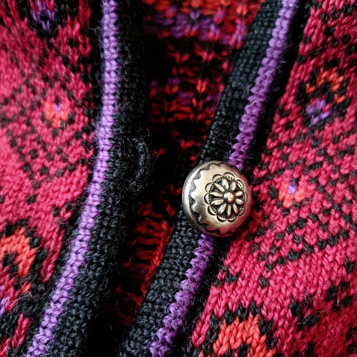 ノルウェー製 DALE OF NORWAY チロルカーディガン 花柄 幾何学 ノルディック柄 ウール フォークロア メタルボタン ヴィンテージ 古着 北欧_画像7