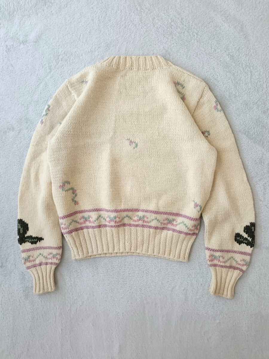 ウルグアイ製 花柄ウールニットセーター 薔薇 ローズ ハンドニット セーター 古着 ヴィンテージ ウール インポート古着 ローゲージ レトロ_画像3