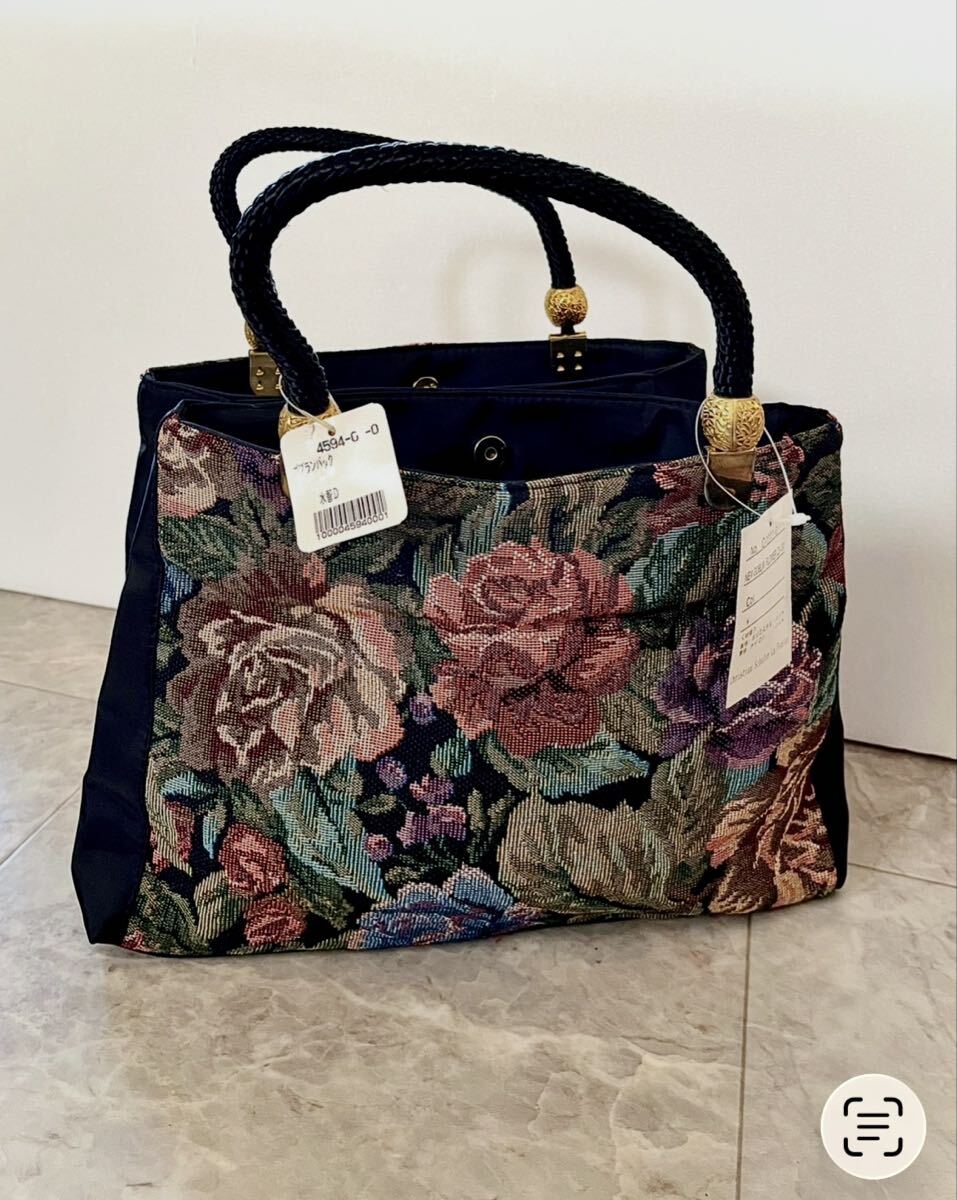 新品タグ付　ゴブラン織　軽量 手提げバッグ　3箇所別収納+内ポケット2個付　和・洋装兼用_画像1