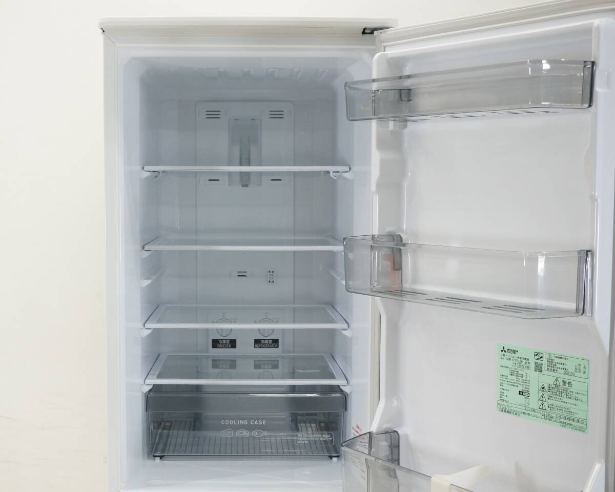 東ハ:美品【三菱】e angle select 2ドア 冷凍冷蔵庫 168L MR-P17E2H-W 2022年 右開きドア 抗菌ハンドル 4段ガラスシェルフ ★送料無料★_画像6