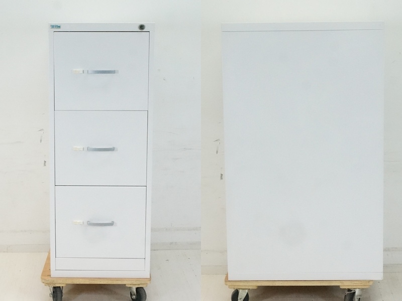 東ハ:スチール家具ブランド【ceha社】オフィス家具 ファイリングキャビネット 高さ約101.5㎝ 幅約40×奥行約63㎝ 鍵付き書庫 ★送料無料★_画像2