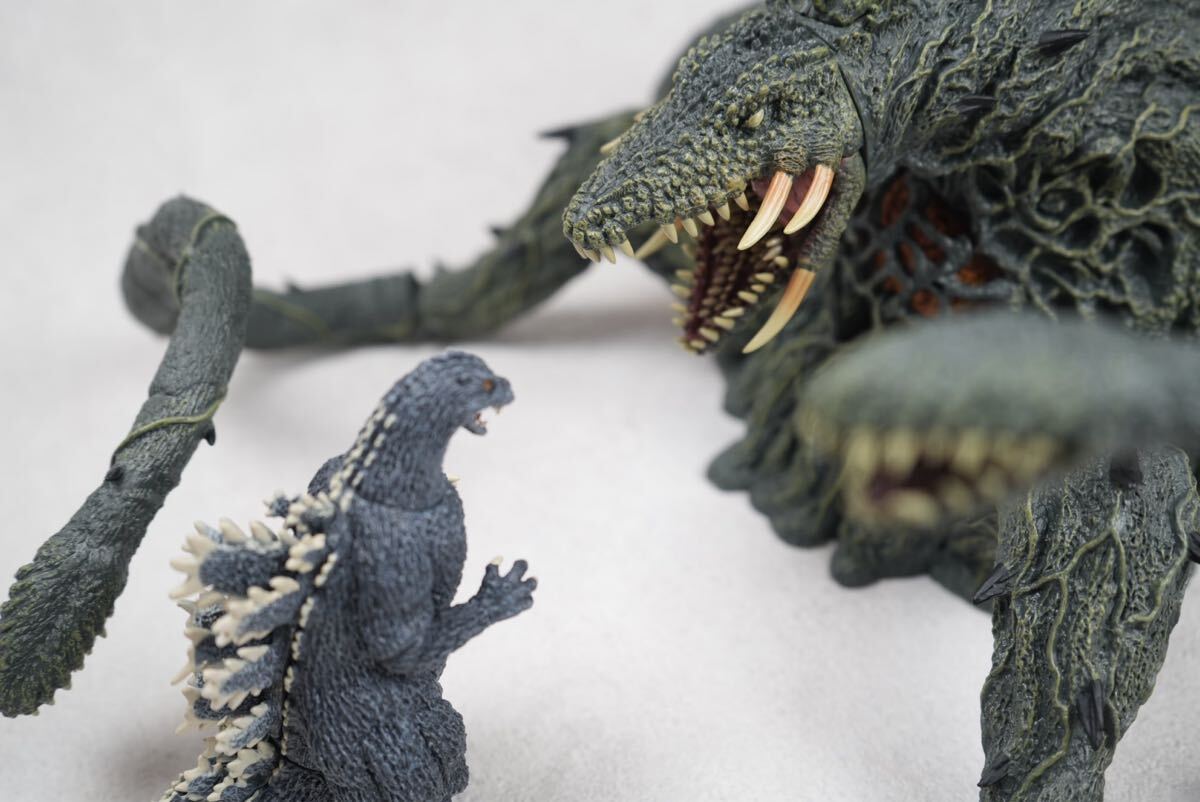 東宝怪獣コレクション ビオランテ ゴジラ 2体セットデアゴスティーニ 茨木彰 ゴジラvsビオランテ フィギュア ビオランテ_画像2
