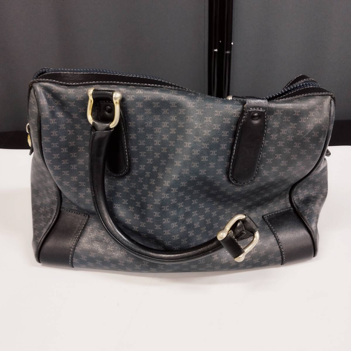 【D13141】難ありジャンク　CELINE　ハンドバッグ　ミニボストンバッグ　マカダム柄　レザー　ネイビー_画像2