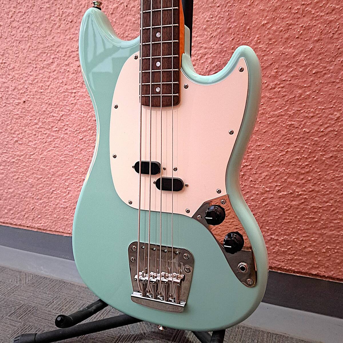 ■Squier Fender Classic Vibe '60s Mustang Bass フェンダー スクワイア スクワイヤ フェンダー ムスタング サーフグリーン_画像5