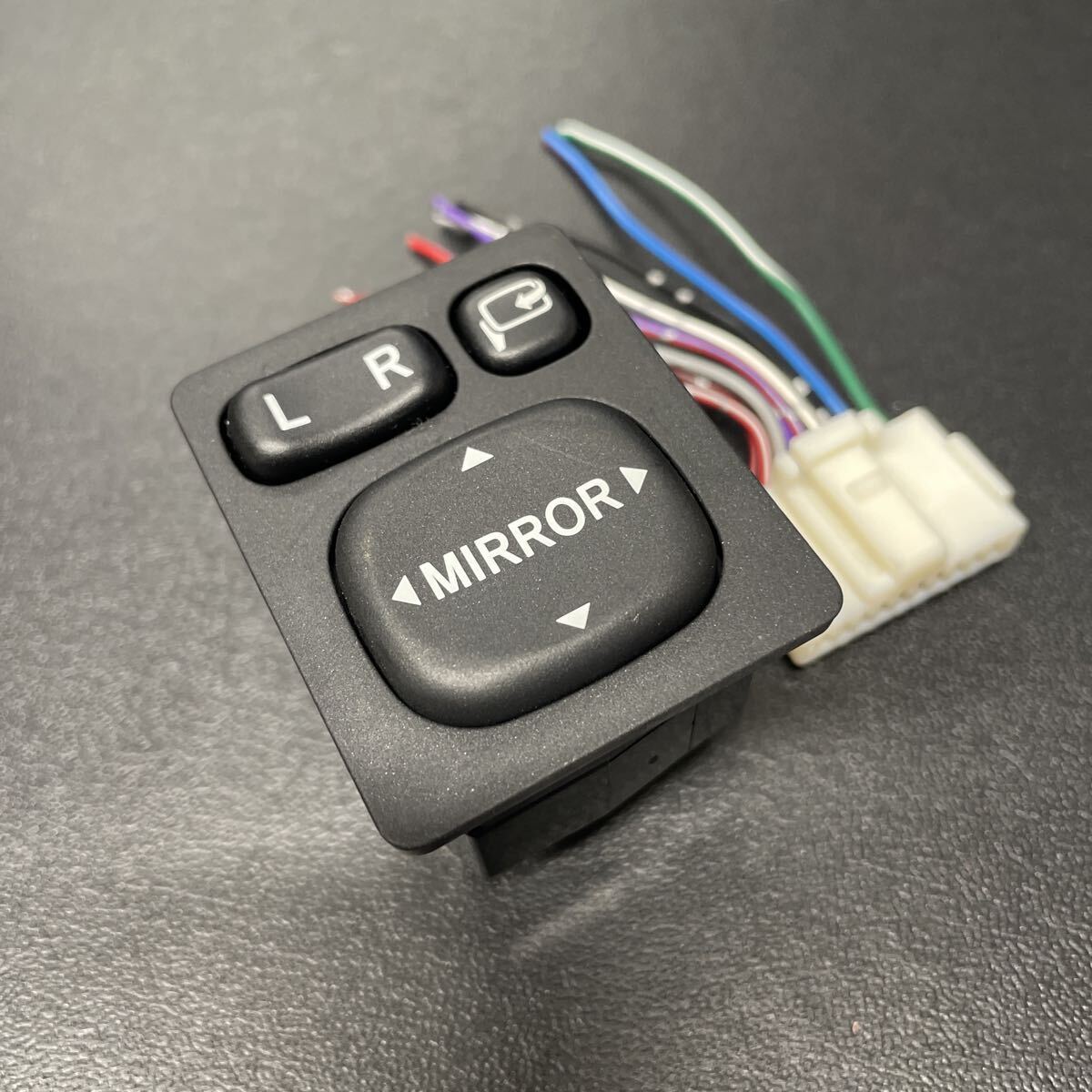 送料無料! トヨタ ドアミラー スイッチ ハイエース エスティマ プリウス 作動良好品 美品_画像1