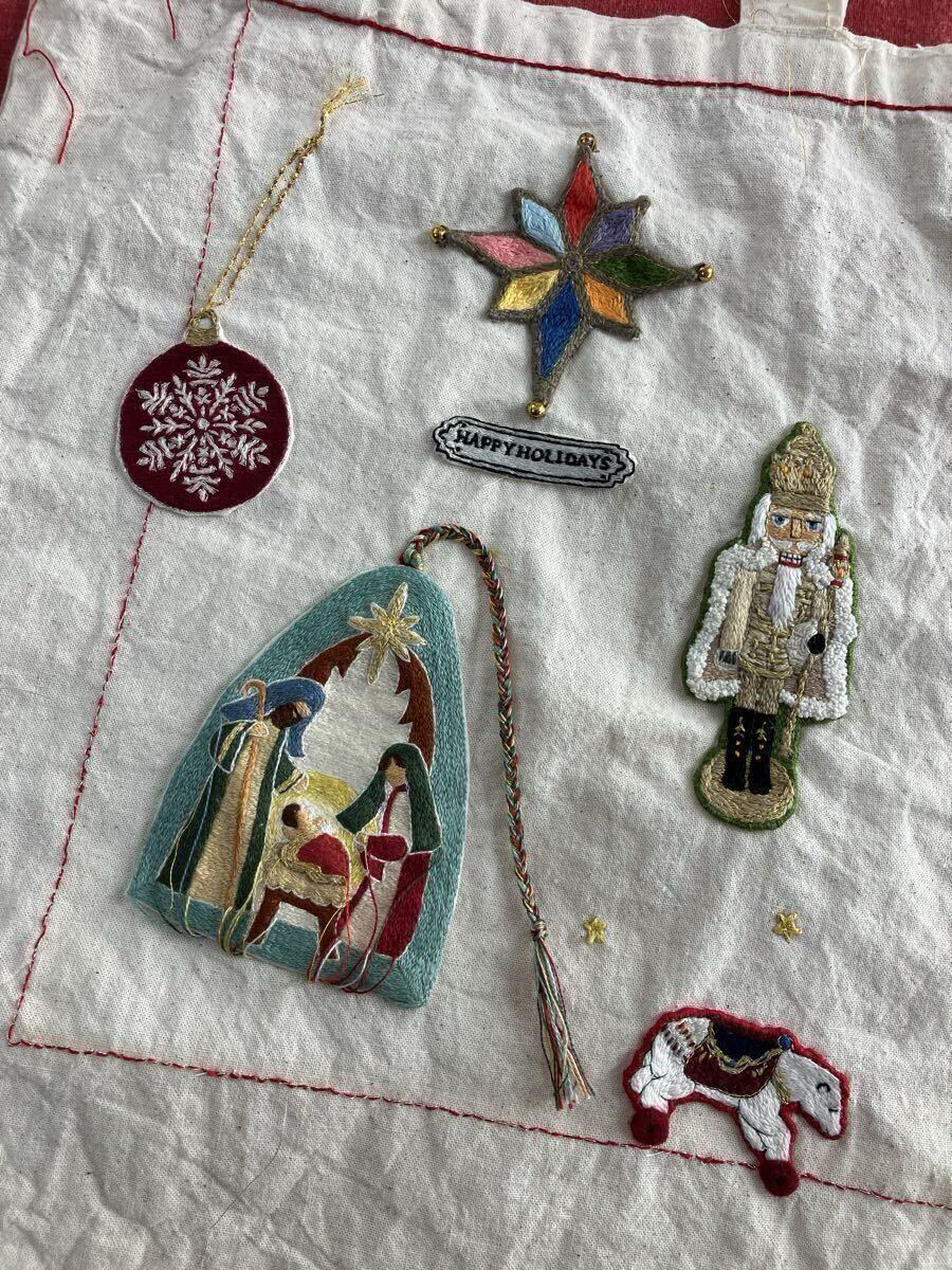 ハンドメイド　手刺繍　エコバッグ　クリスマス柄　刺繍　トートバッグ　sloth._.embroidery_画像2