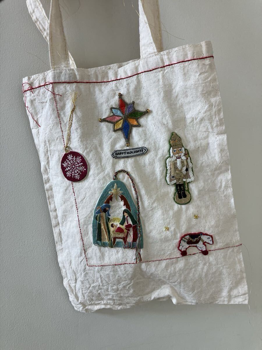 ハンドメイド　手刺繍　エコバッグ　クリスマス柄　刺繍　トートバッグ　sloth._.embroidery_画像3