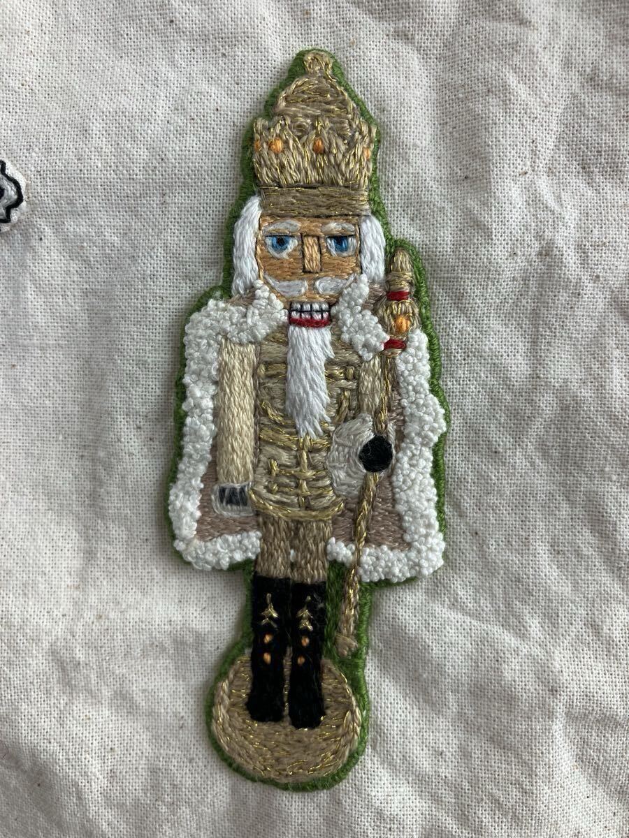 ハンドメイド　手刺繍　エコバッグ　クリスマス柄　刺繍　トートバッグ　sloth._.embroidery_画像5