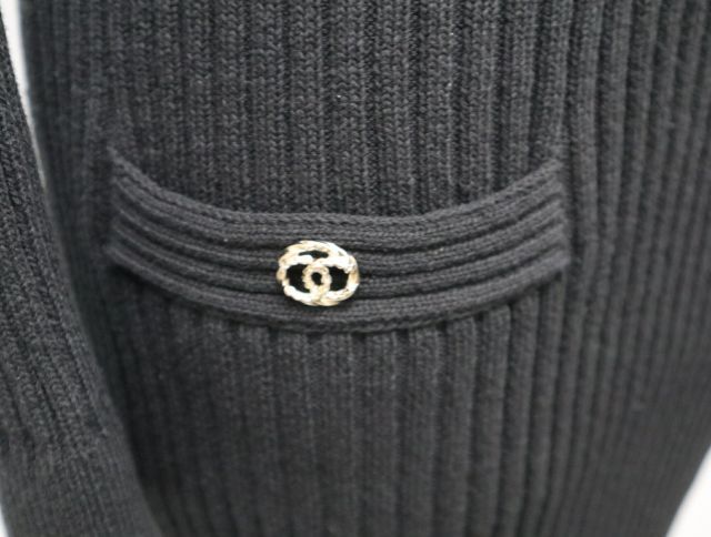 シャネル CHANEL P63137 フロント ココマーク ニット ワンピース サイズ34 ブラック レディース 【中古】 美品 アパレル_画像4