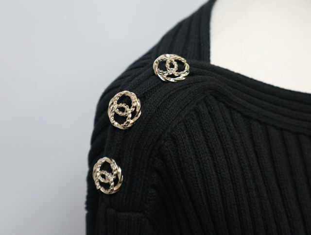 シャネル CHANEL P63137 フロント ココマーク ニット ワンピース サイズ34 ブラック レディース 【中古】 美品 アパレル_画像5