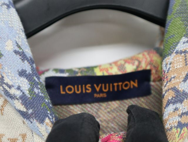 ルイヴィトン LOUIS VUITTON 22AW モノグラム ジャガード フラワー スウェット プルオーバー サイズM マルチ RM222 ZL_画像5