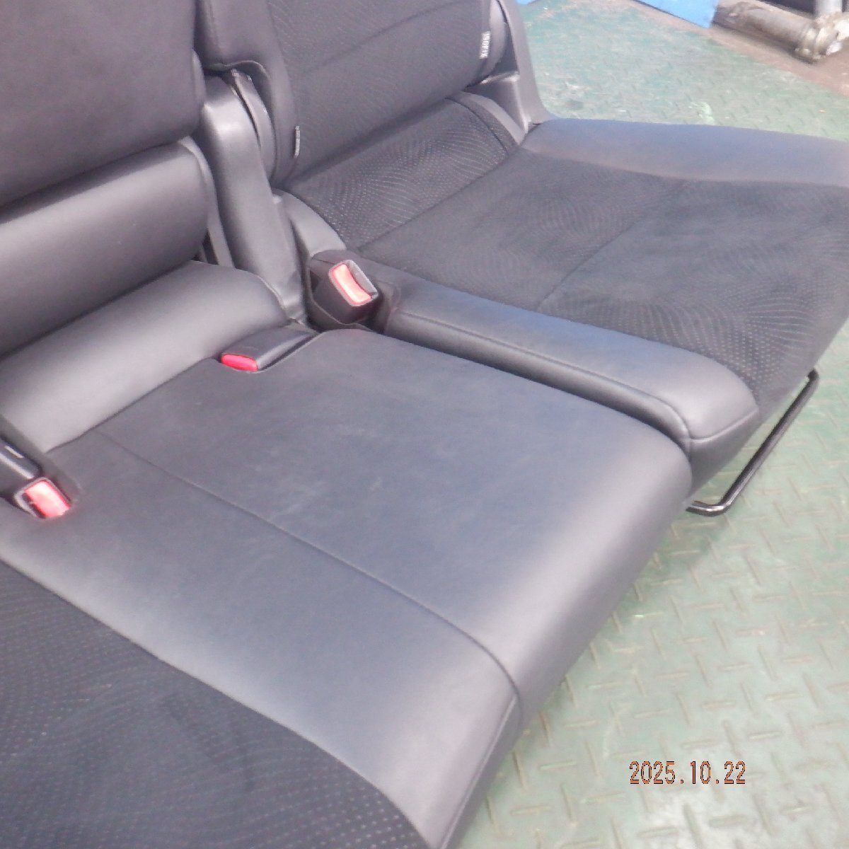 ☆プリウスアルファ/G　DAA-ZVW41W　純正　ドライバーズ、アシスタント、リアシートセット　：36517　※個人宅発送不可_画像7