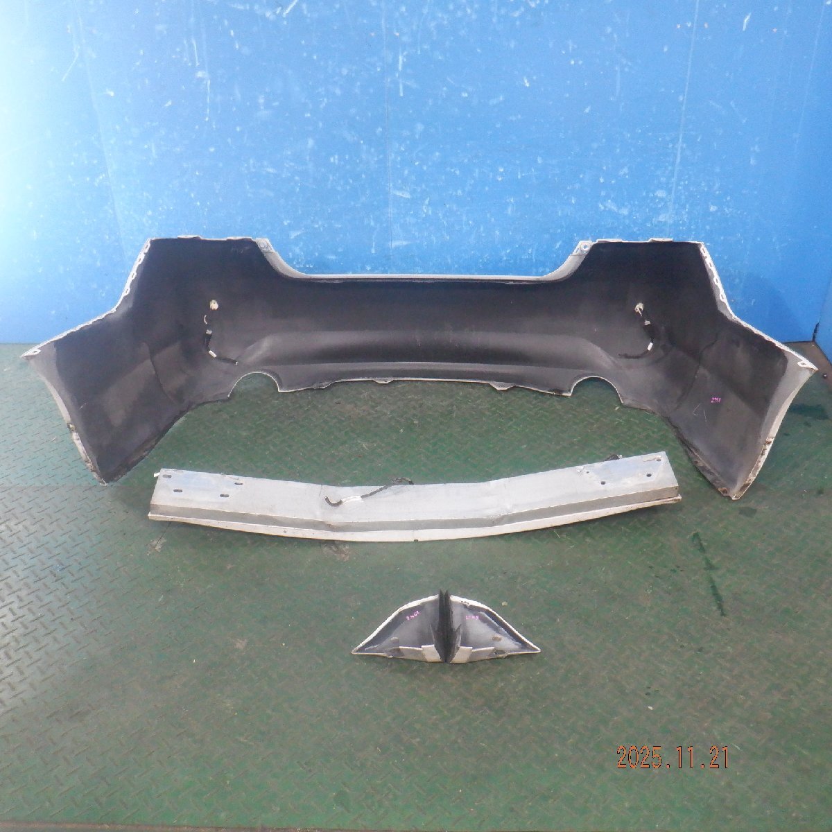 ☆フーガ/250GT　DBA-Y51　純正　リアバンパー　：34856　※個人宅発送不可_画像2