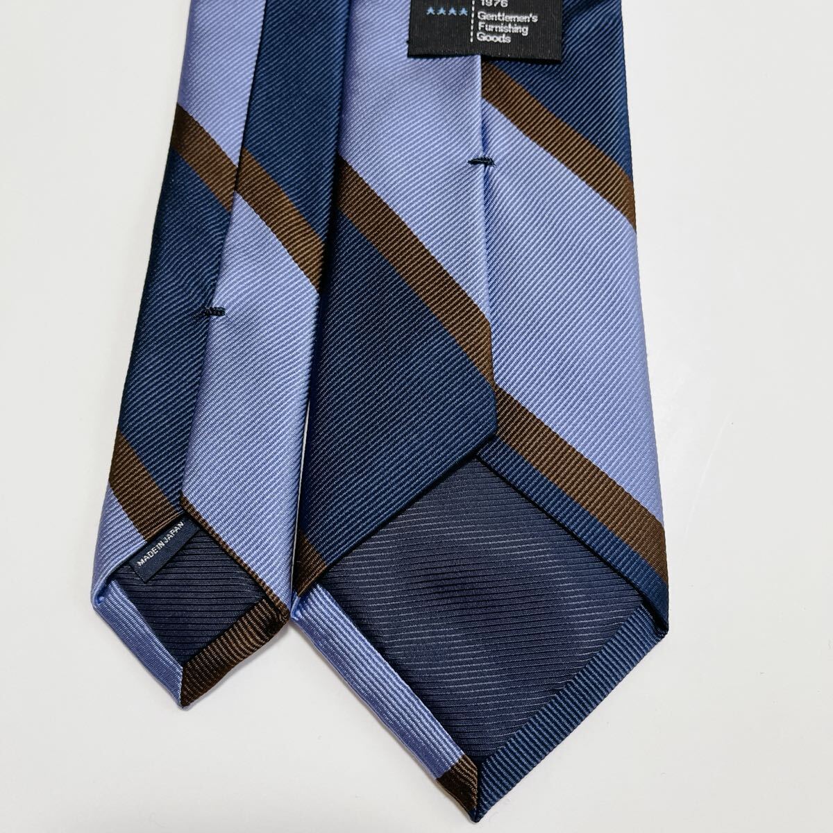 美品 フェアファクス ネクタイ ハイブランド レジメンタル ストライプ柄 光沢_画像3