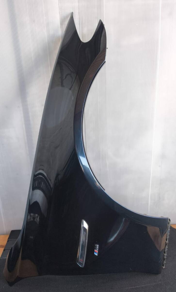 BMW 5 серии F10 F11 LCI M спорт оригинальный правый передний правое крыло 416 черный металлик BMW 5 серии F10 F11 LCI M спорт оригинальный правый передний правое крыло 416 черный металлик