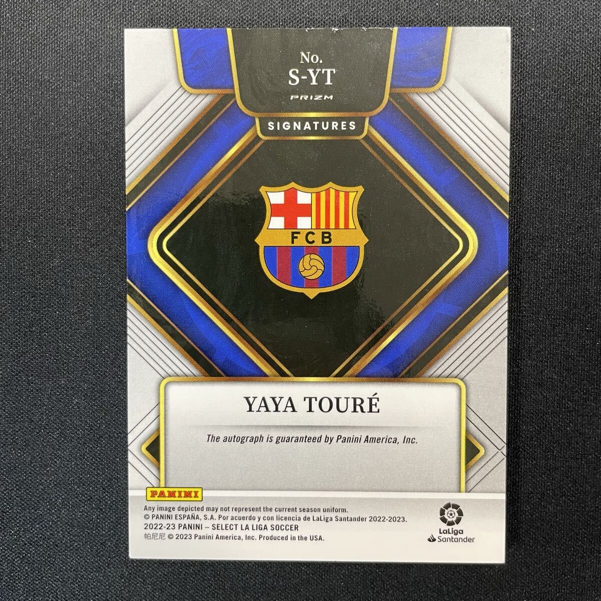 2022-23 Panini Select La Liga Yaya Toure Auto Barcelona 直筆サインカード ヤヤ・トゥーレ_画像2