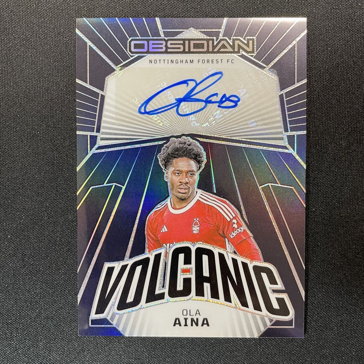 2023-24 Panini Obsidian Volcanic Ola Aina Auto Nottingham Forest /199 直筆サインカード オラ・アイナ_画像1