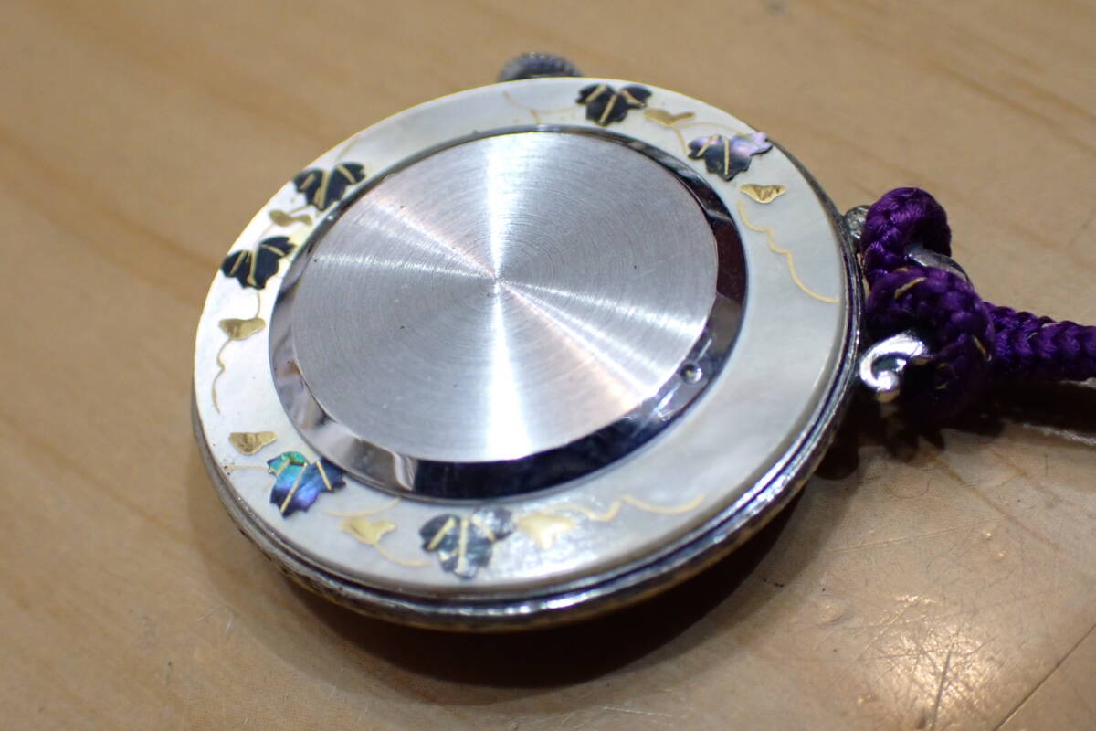 貴重 クロノメーター オペラ/OPERA ◆ シェル/七宝焼き?和柄/花彫刻 和装時計 手巻き アンティーク懐中時計_画像4