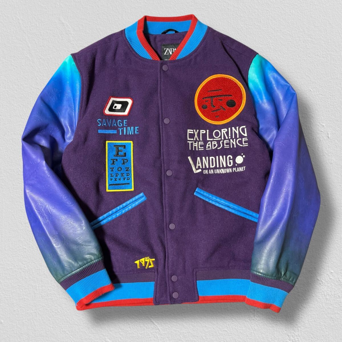 ZARA 刺繍ワッペンスタジャン グレープ×ブルー系 M ●洗濯プレス済● ザラ 宇宙 惑星 グラデーション袖 バーシティジャケット 古着/808_画像1