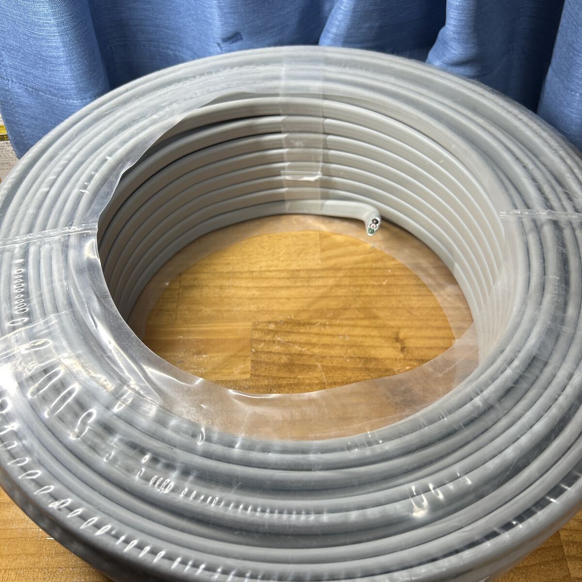 Fケーブル　SFCC EM-EEF 3×2.0mm 3芯 黒白緑　600Vポリエチレン絶縁 シース電線 100M JIS PSE規格合格品 VVF エコF 20.-3C ライン入り _画像4