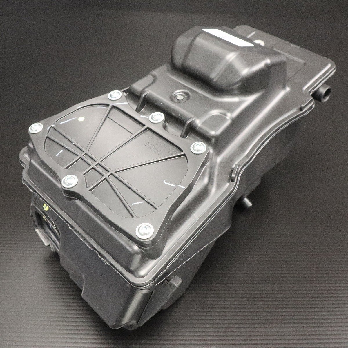 未走行/新車外し！KTM RC390純正エアクリーナーボックス！2022～/現行モデル_画像2