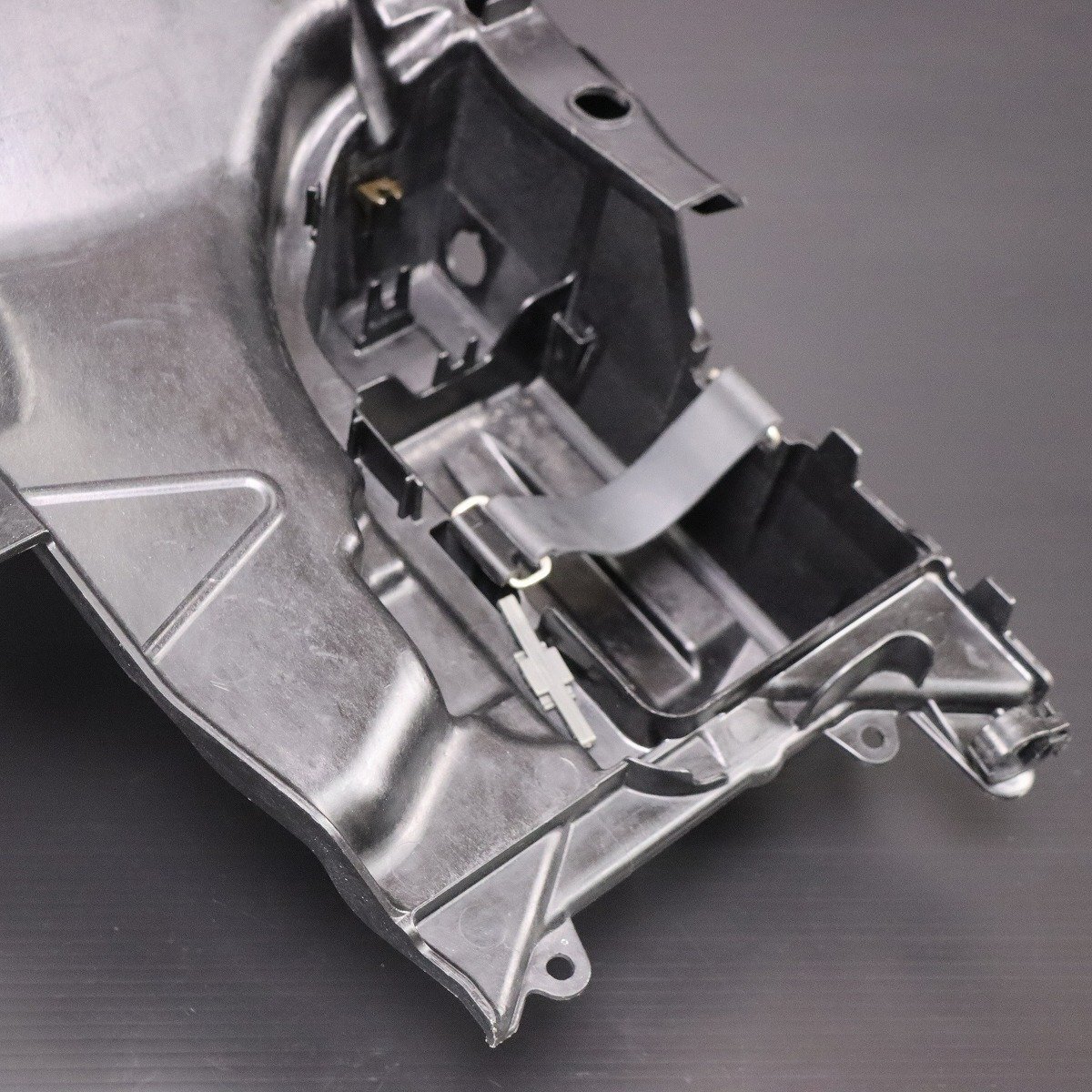 激安！CBR1000RR純正インナーリアフェンダーAssy！SC57/2004～_画像5