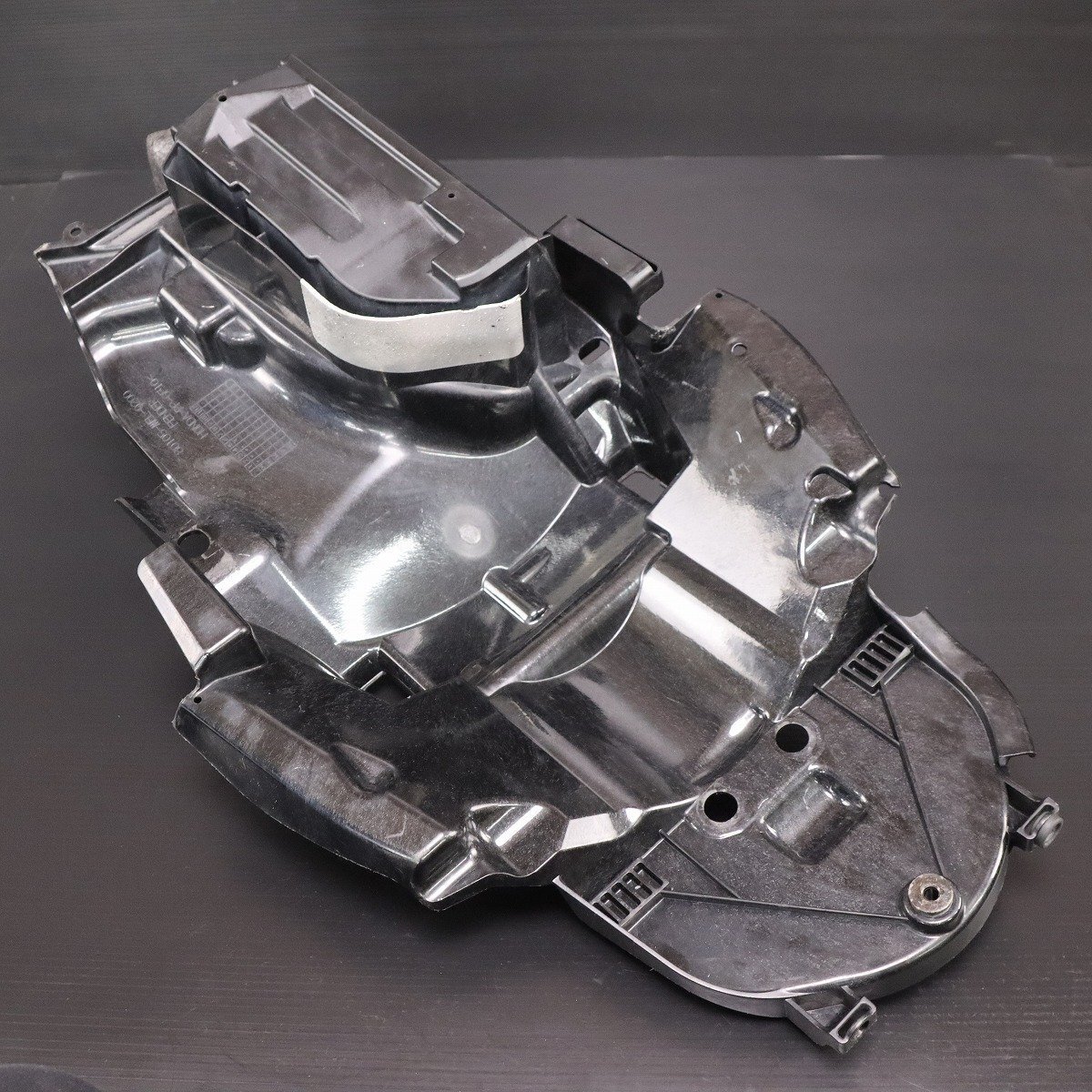 激安！CBR1000RR純正インナーリアフェンダーAssy！SC57/2004～_画像8