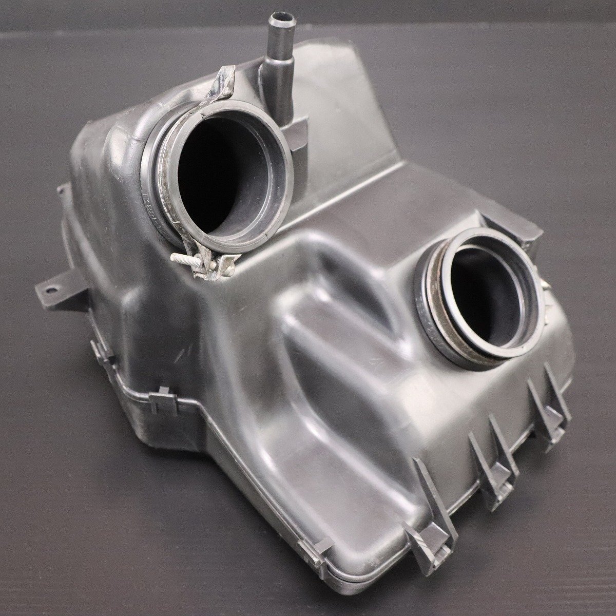 激安！RGV250ガンマ純正エアクリーナーボックス！VJ22A/1990～/RGV250Γ_画像7