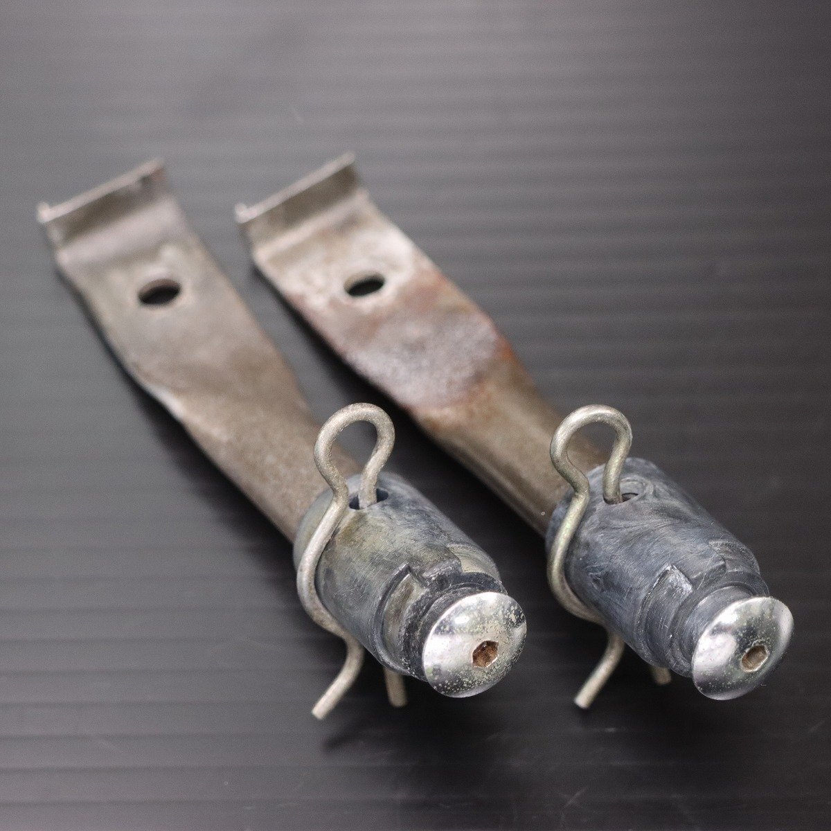 激安！RGV250ガンマ純正サイドカウルステーSet！VJ22A/1990～/RGV250Γ_画像1