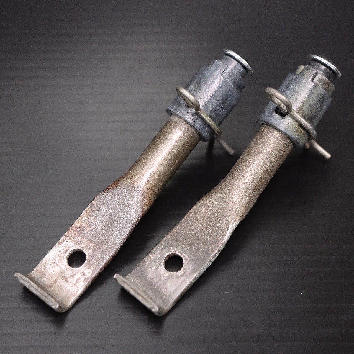 激安！RGV250ガンマ純正サイドカウルステーSet！VJ22A/1990～/RGV250Γ_画像2