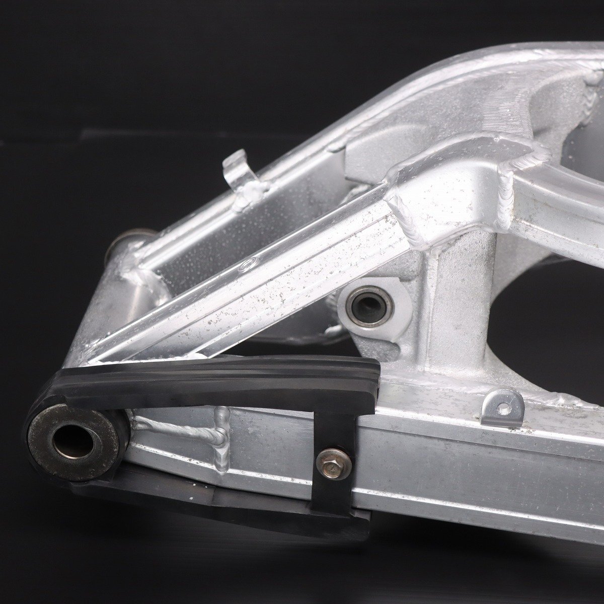 激安！RGV250ガンマ純正スイングアームAssy！VJ22A/1990～/RGV250Γ_画像2