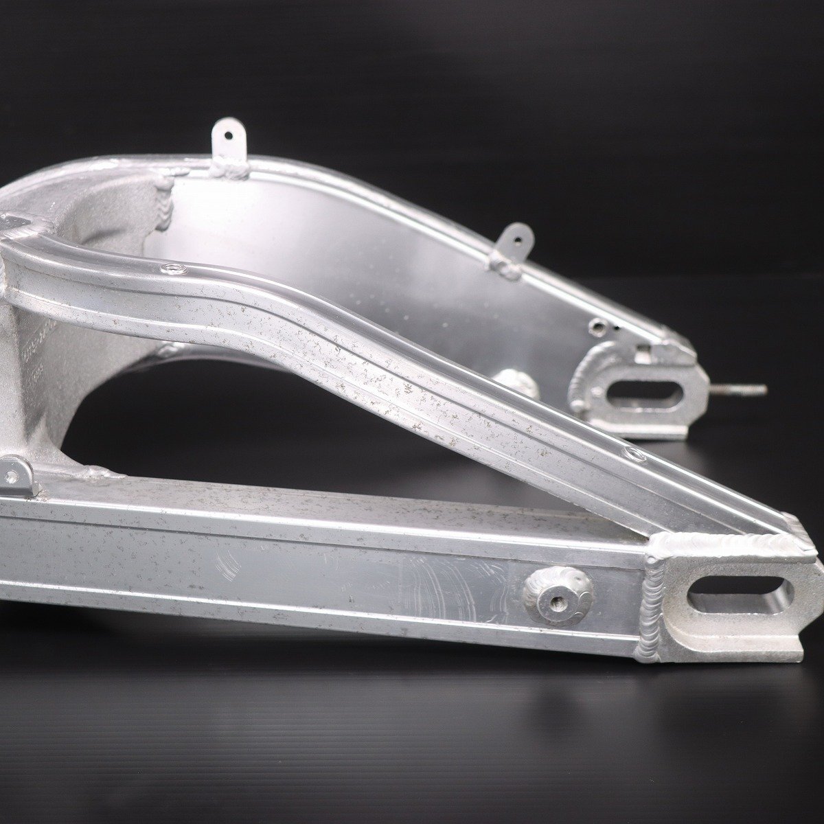 激安！RGV250ガンマ純正スイングアームAssy！VJ22A/1990～/RGV250Γ_画像3