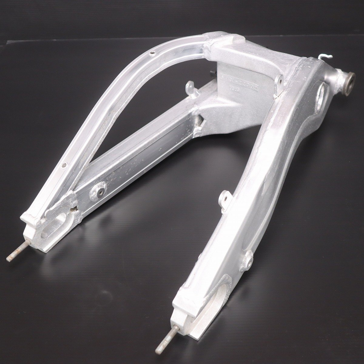 激安！RGV250ガンマ純正スイングアームAssy！VJ22A/1990～/RGV250Γ_画像9