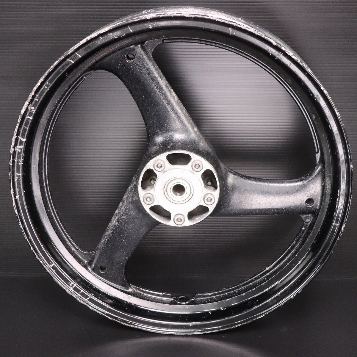 激安！RGV250ガンマ純正フロントホイール！VJ22A/1990～/RGV250Γ_画像2