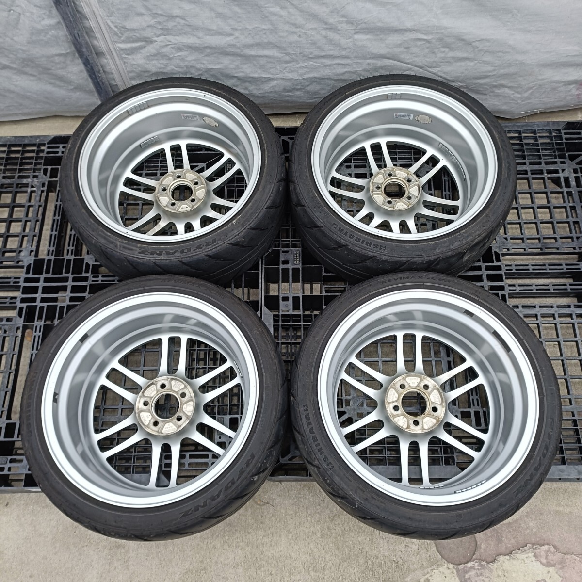 【牛】 ENKEI エンケイ RPF1 18インチ 8J +35 PCD 100 5穴 215/40R18 レガシィ インプレッサ シバタイヤ 手渡しOK BRZ 86 ZC6 ZN6_画像7