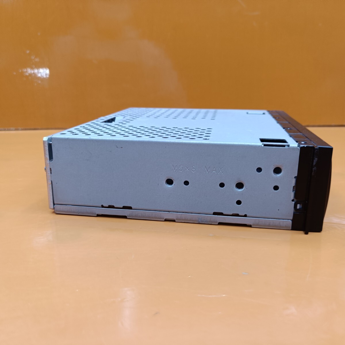 【TOM】 ダイハツ ハイゼット 純正 CD プレーヤー デッキ チューナー 動作OK 180mm 1DIN S321V S331V 86180-B5010 トヨタ系電源カプラー_画像5