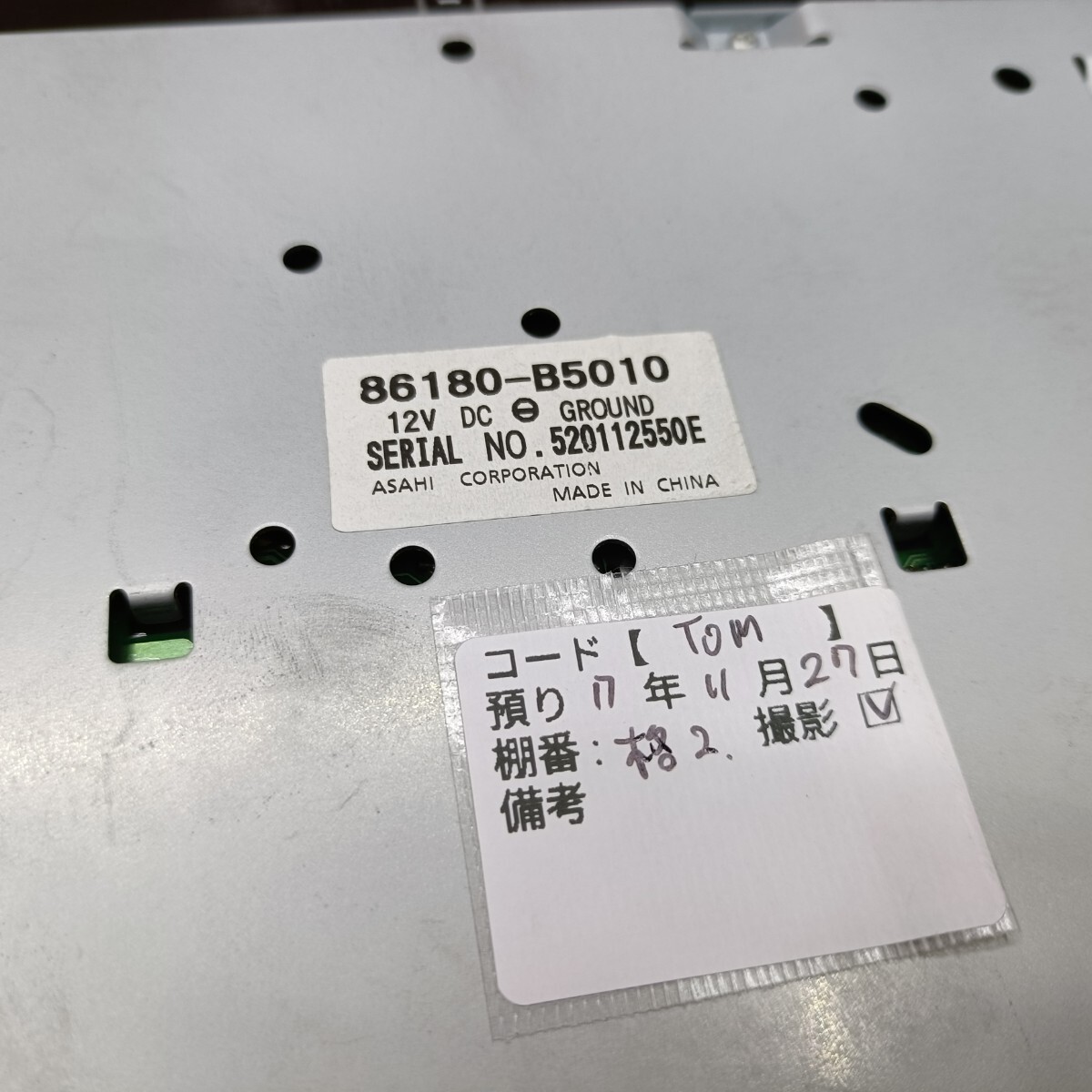 【TOM】 ダイハツ ハイゼット 純正 CD プレーヤー デッキ チューナー 動作OK 180mm 1DIN S321V S331V 86180-B5010 トヨタ系電源カプラー_画像9