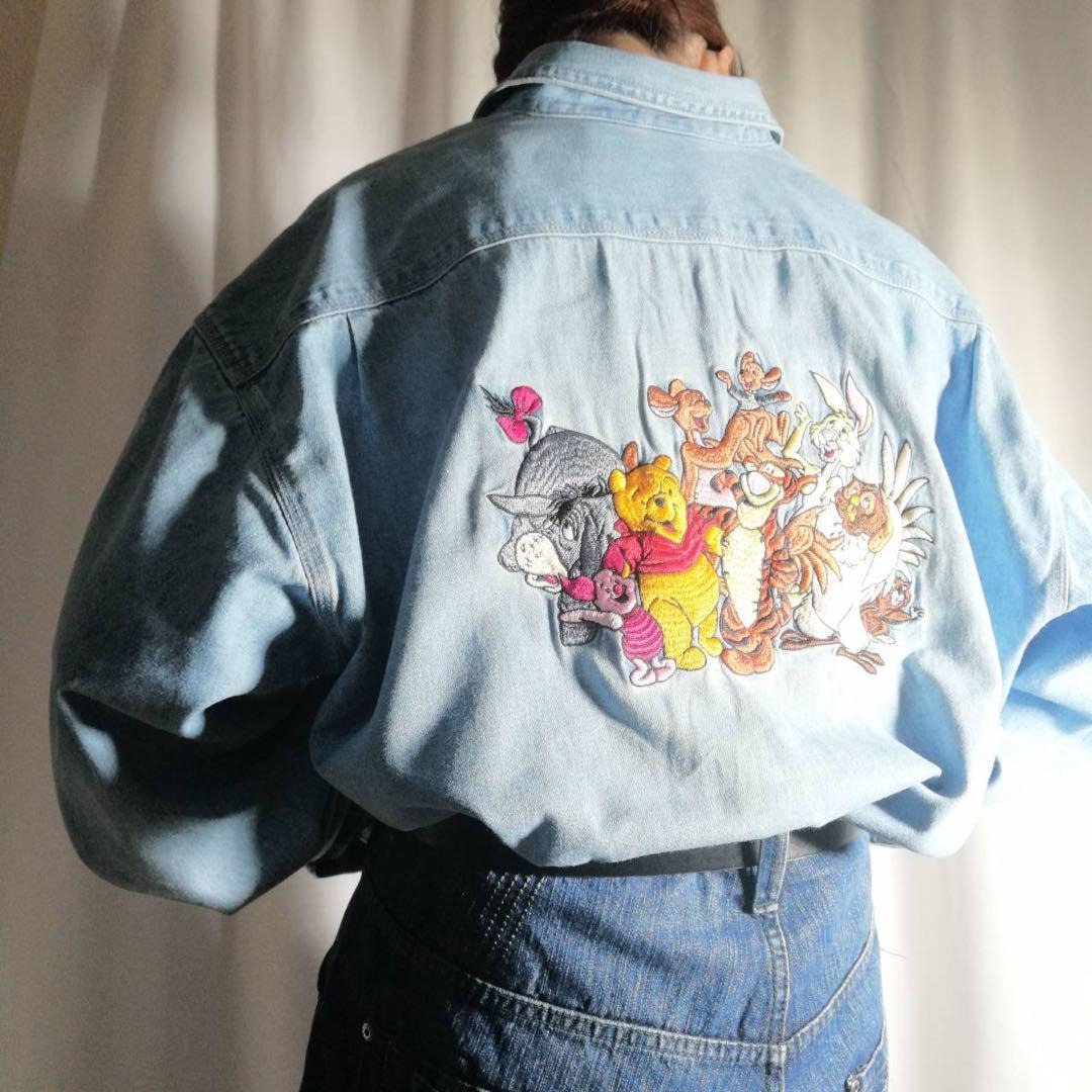90s ディズニー Disney 刺繍デニムシャツ プーさんと仲間たち 長袖 シャツ vintage Winnie The Pooh メンズ XL 古着 / 2789_画像1