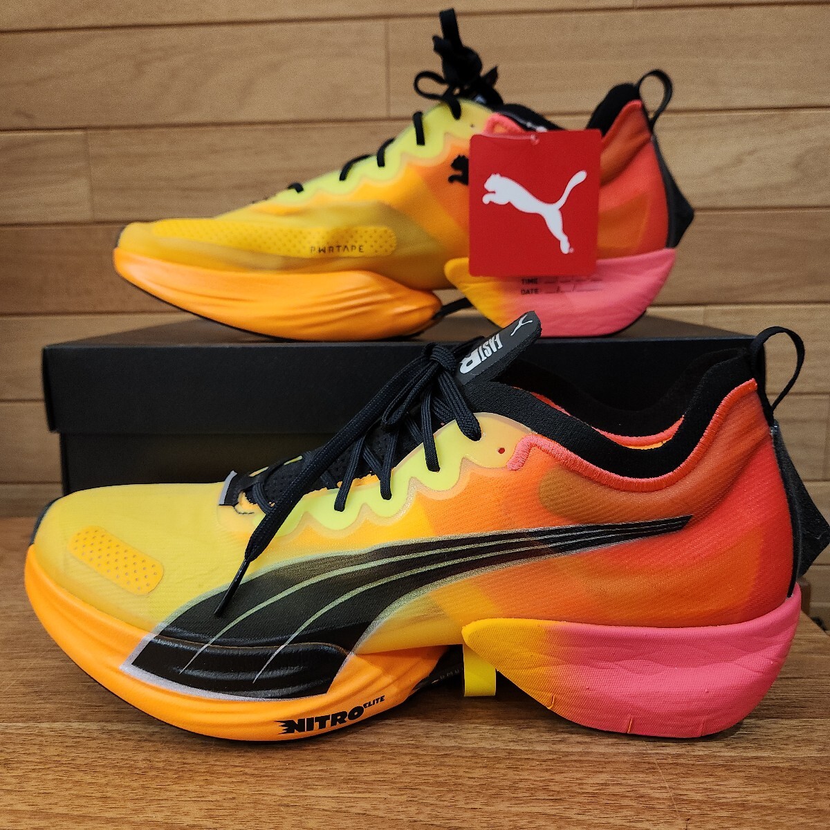 売り切り！ 28.5cm 新品正規品 プーマ(PUMA) ランニングシューズ FAST-R ニトロ エリート ファイアーグロー 377598 01 レーシング用 厚底_画像1