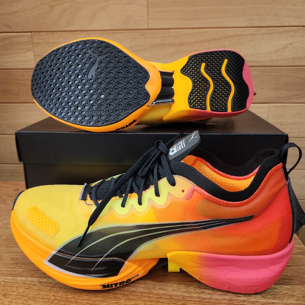 売り切り！ 28.5cm 新品正規品 プーマ(PUMA) ランニングシューズ FAST-R ニトロ エリート ファイアーグロー 377598 01 レーシング用 厚底_画像2