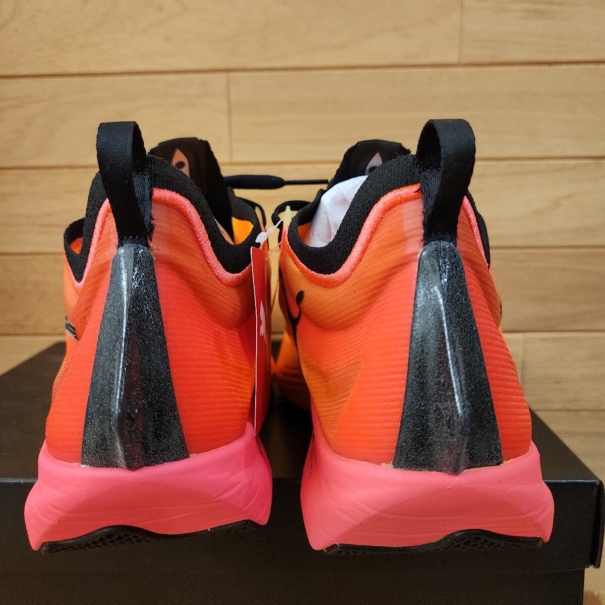 売り切り！ 28.5cm 新品正規品 プーマ(PUMA) ランニングシューズ FAST-R ニトロ エリート ファイアーグロー 377598 01 レーシング用 厚底_画像5