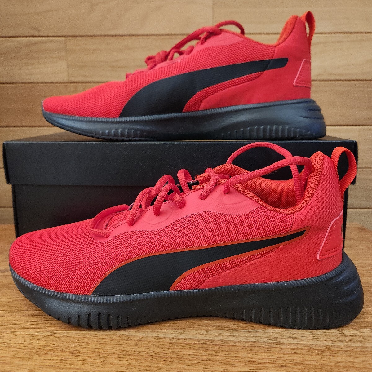 25.5cm 新品正規品 プーマ(PUMA)　フライヤー フレックス　レッド/ブラック メンズ　ランニングシューズ　スニーカー　SoftFoam+仕様_画像1