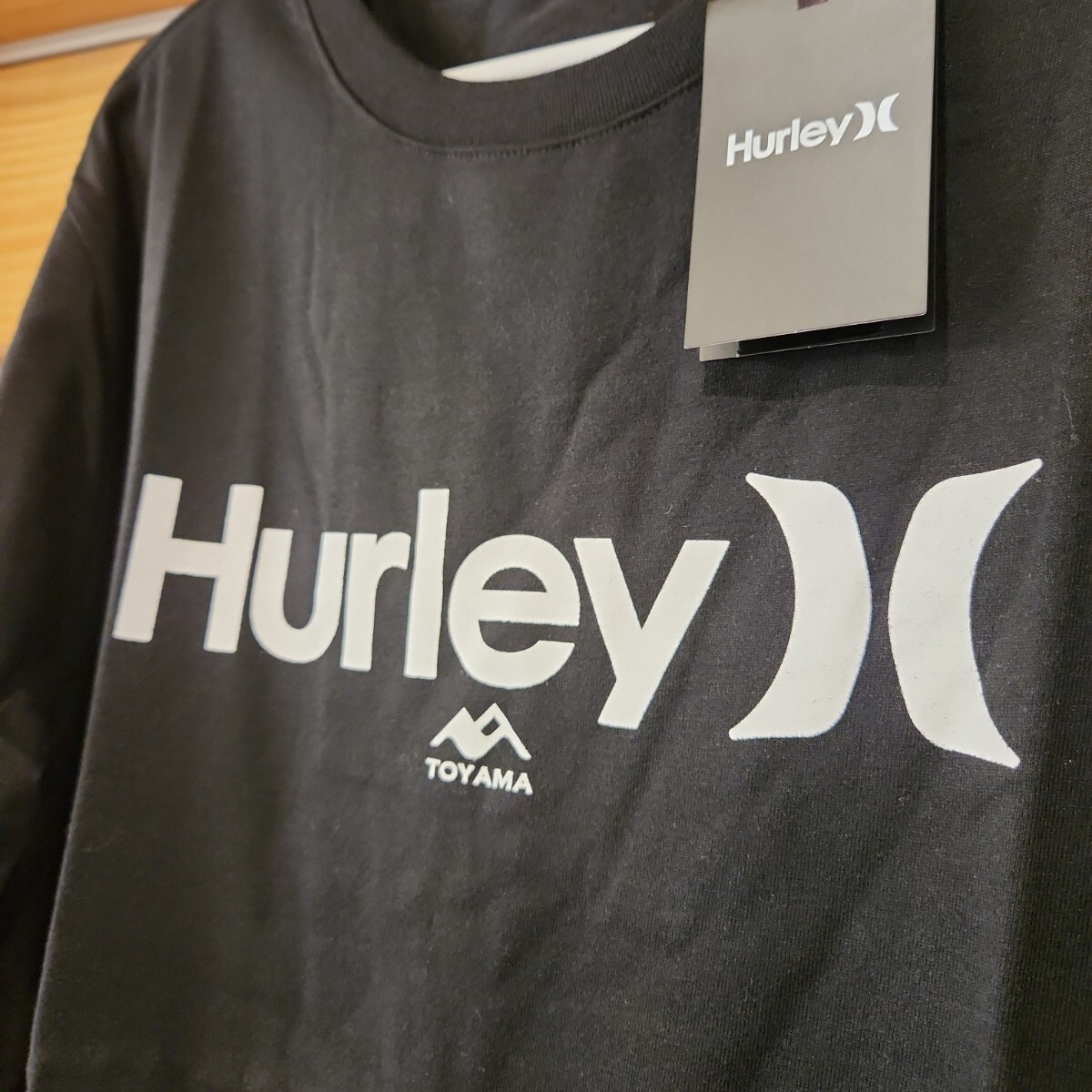 新品　ハーレー　Tシャツ　Mサイズ　メンズ　ブラック　黒　hurley 半袖Tシャツ ロゴ_画像2