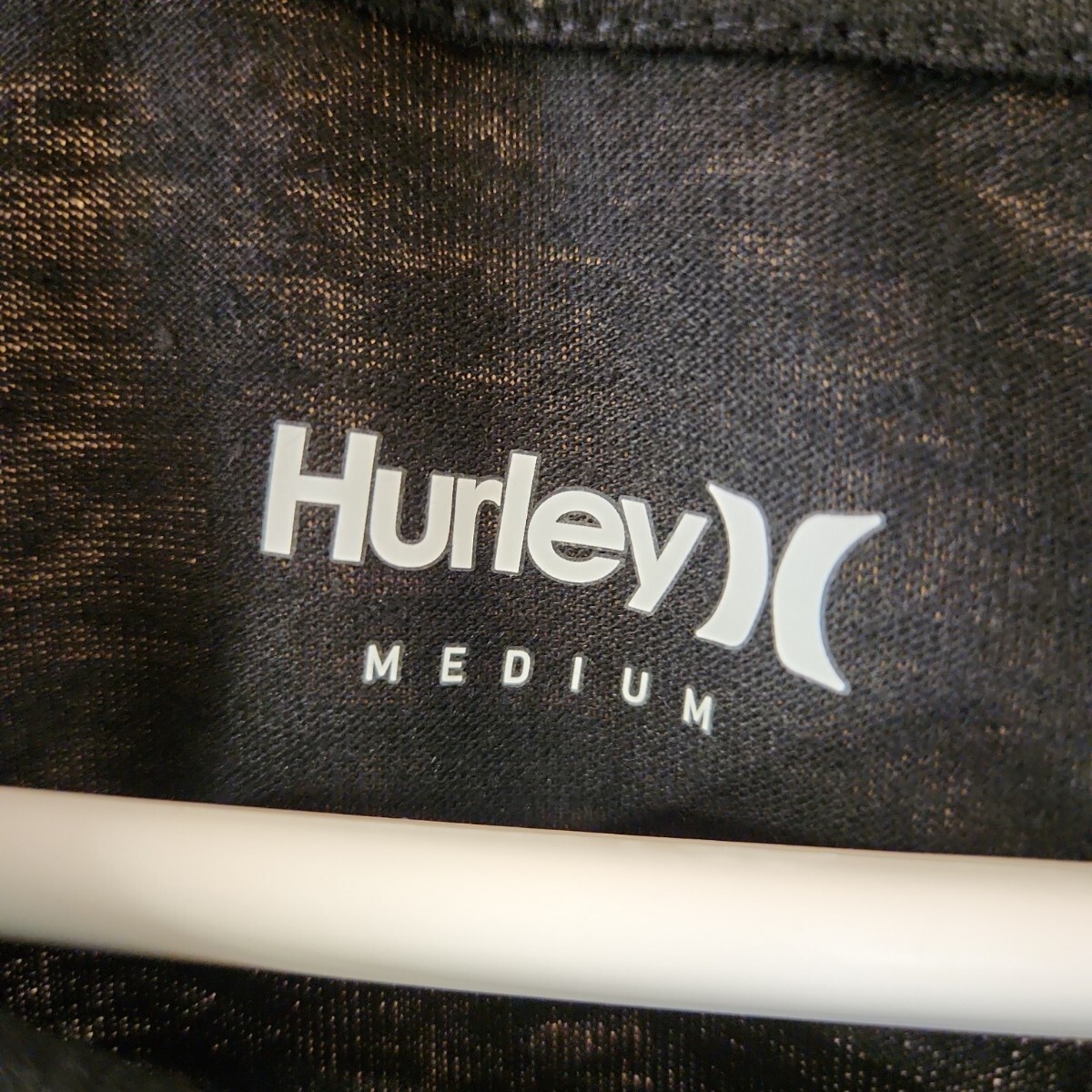 新品　ハーレー　Tシャツ　Mサイズ　メンズ　ブラック　黒　hurley 半袖Tシャツ ロゴ_画像3