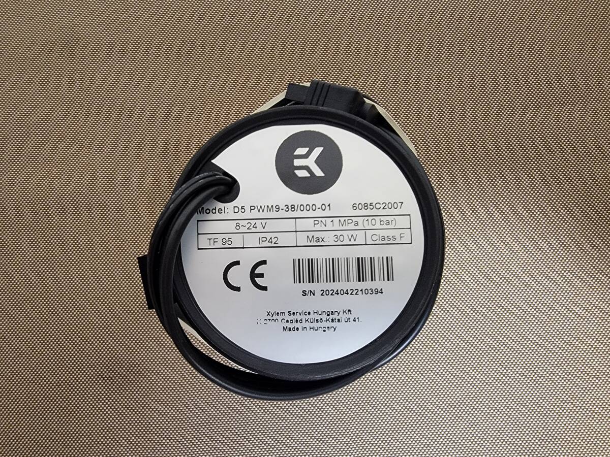 EKWB EK-Loop D5 G3 PWM Motor 自作水冷用D5ポンプ 未使用品　動作OK_画像2