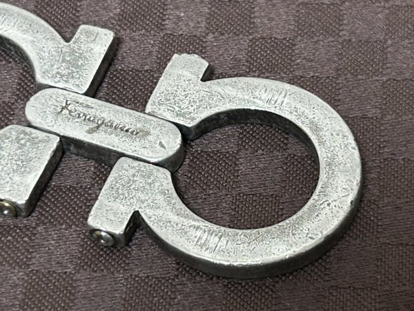 ブランド小物　まとめて　GUCCI　グッチ　GIVENCHY　ジバンシイ　フェラガモ　等　キーリング　キーホルダー　ボタン　カフス　等_画像5